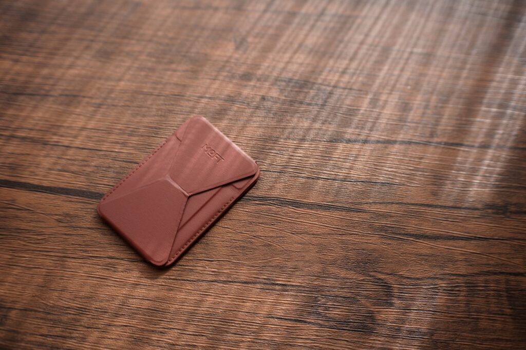 MOFT Snap-On スマホスタンド