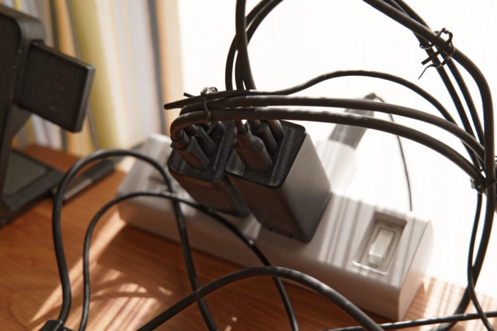 充電ステーションのUSB充電器